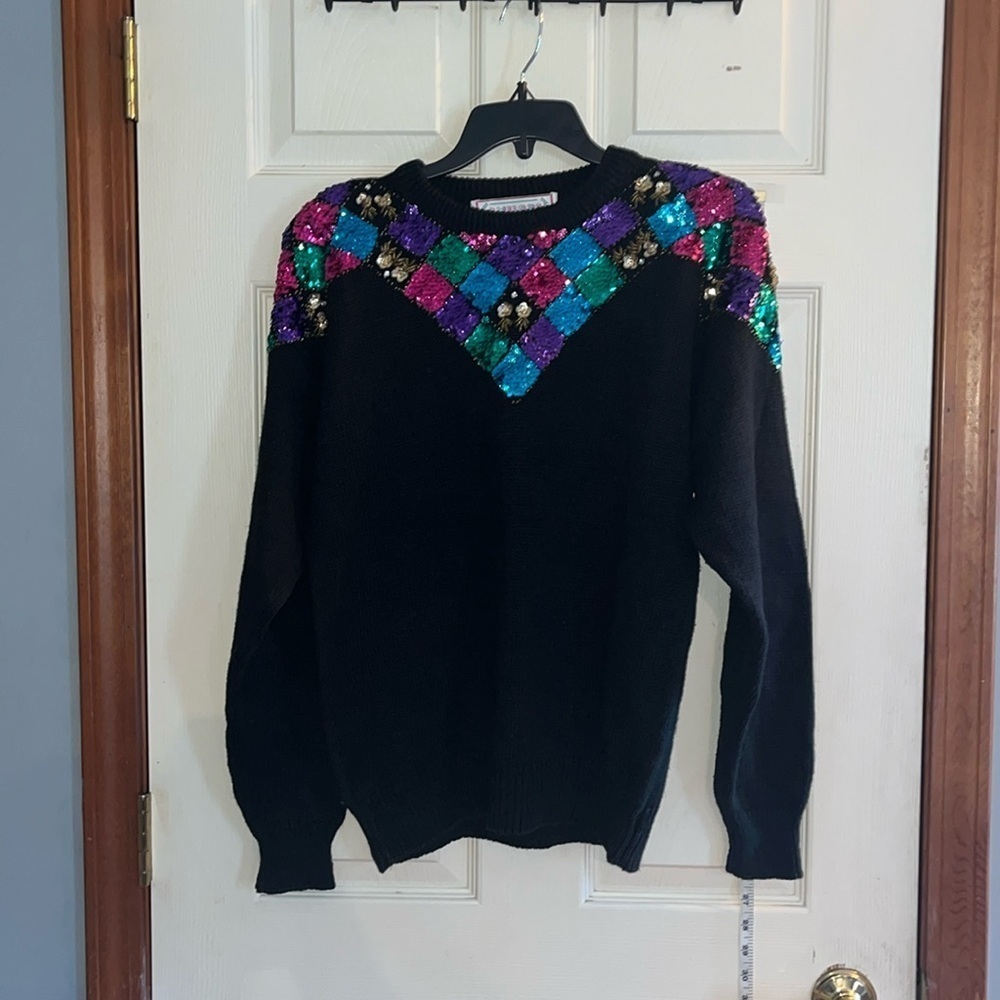 VTG-Amilano collection-M-black-Colorful, embellished sequence crewneck sweater.